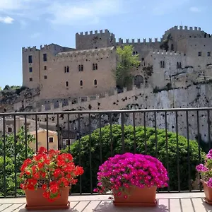 In Centro Storico , Caccamo Italien