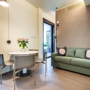 Daire Dhome, Milano